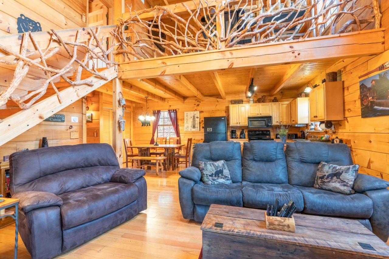 Moonshine Ridge Cabin With Hot Tub And Fire Pit Pigeon Forge Buitenkant foto