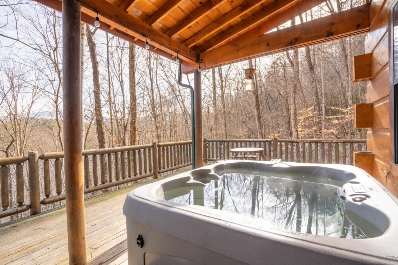 Moonshine Ridge Cabin With Hot Tub And Fire Pit Pigeon Forge Buitenkant foto