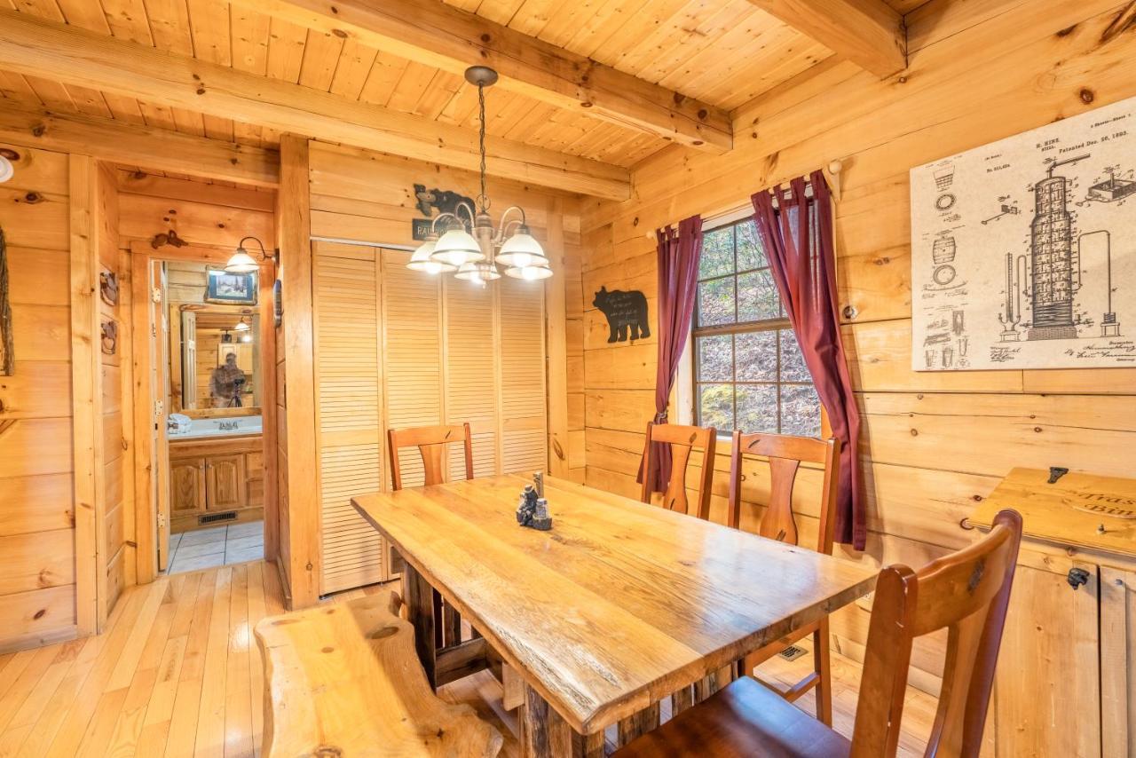 Moonshine Ridge Cabin With Hot Tub And Fire Pit Pigeon Forge Buitenkant foto