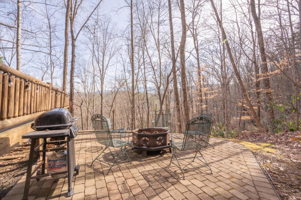 Moonshine Ridge Cabin With Hot Tub And Fire Pit Pigeon Forge Buitenkant foto