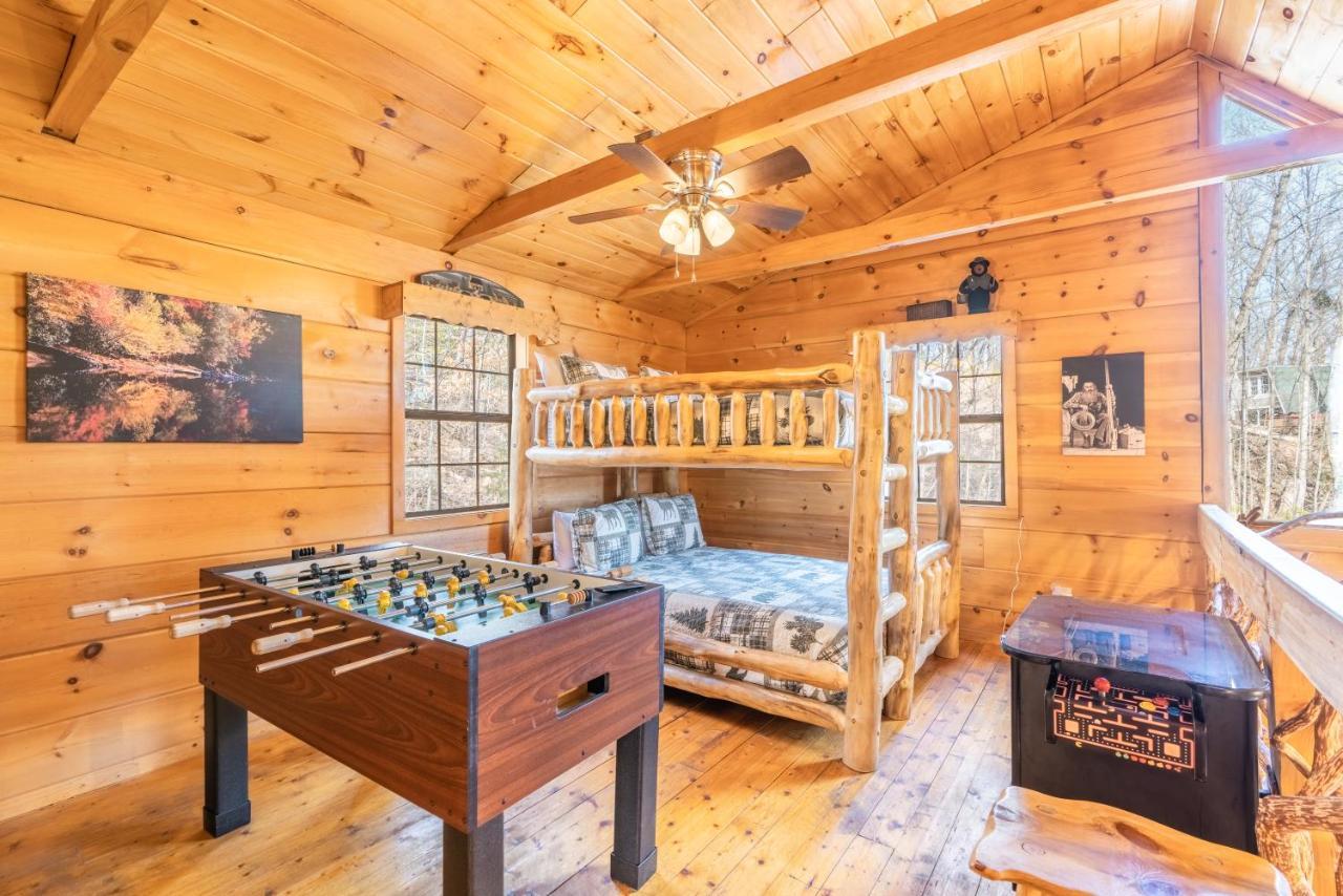 Moonshine Ridge Cabin With Hot Tub And Fire Pit Pigeon Forge Buitenkant foto