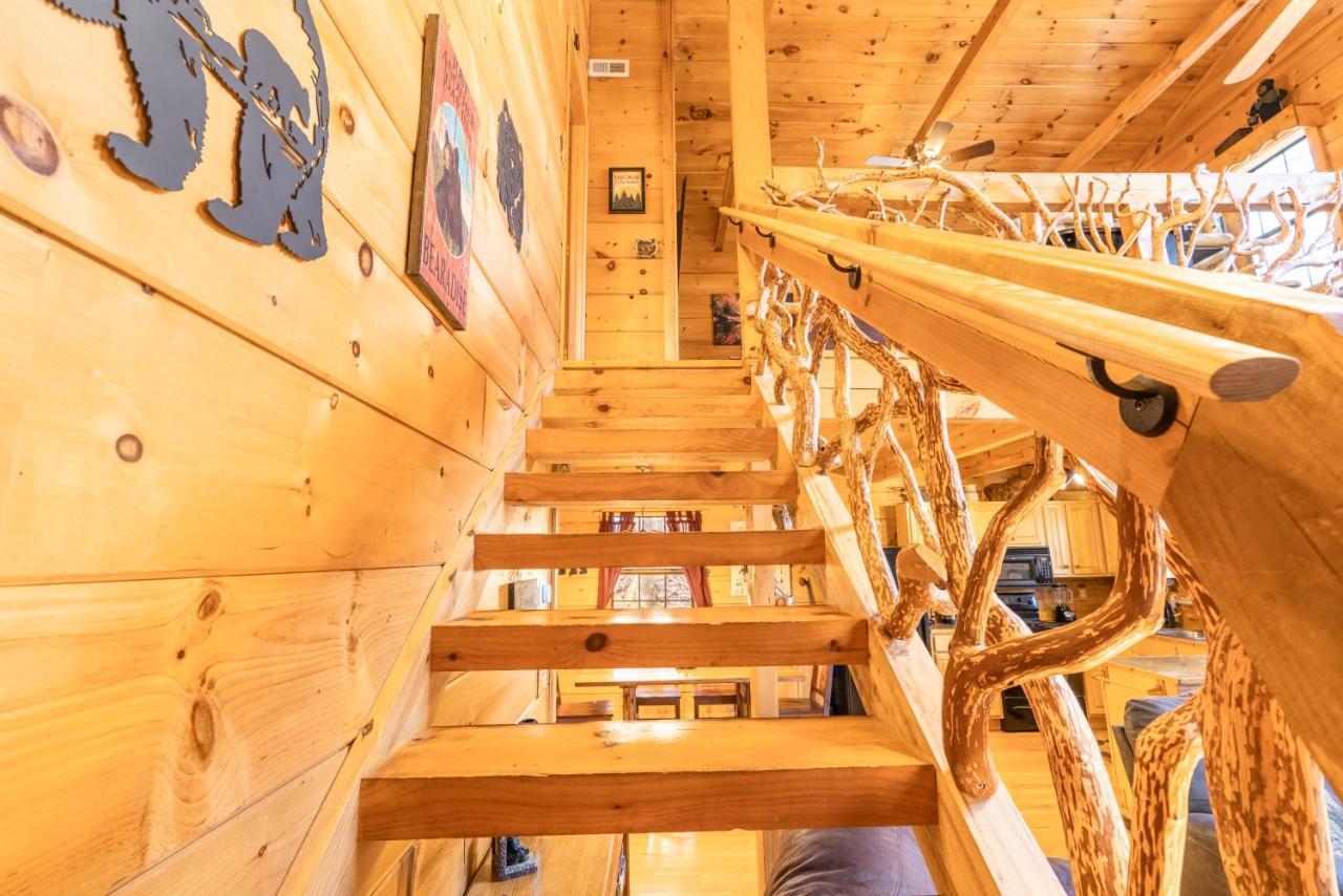 Moonshine Ridge Cabin With Hot Tub And Fire Pit Pigeon Forge Buitenkant foto